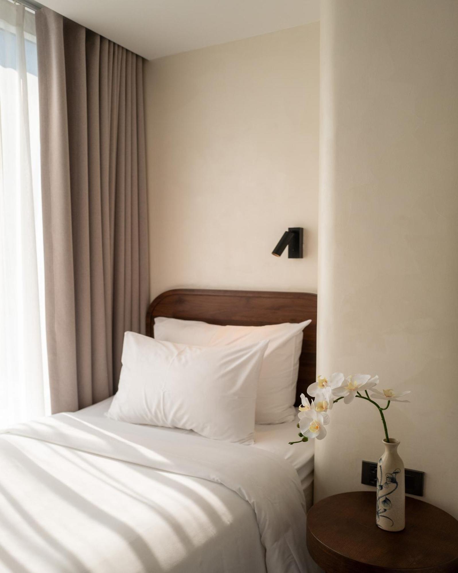 Hato Saigon Boutique Hotel & Rooftop Ho Chi Minh-stad Kamer foto